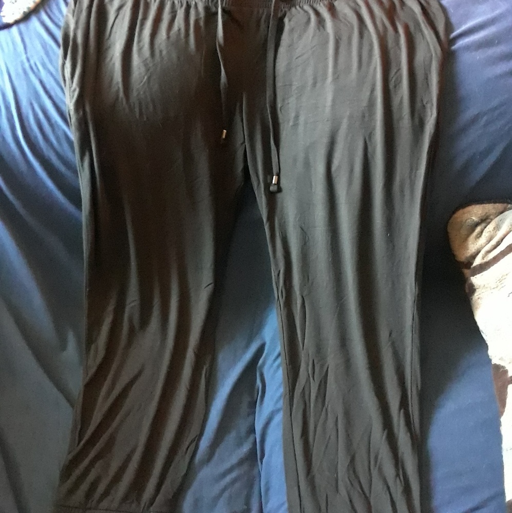 women black pants